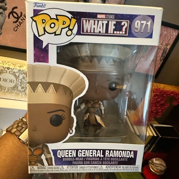 Funko Pop! Marvel - What If - The Queen General Ramonda - Marvel What If - Figurine en Vinyle à Collectionner - Idée de Cadeau - Produits Officiels - Jouets pour Les Funko Pop! Marvel - What If - The Queen General Ramonda - Marvel What If - Figurine en Vinyle à Collectionner - Idée de Cadeau - Produits Officiels - Jouets pour Les